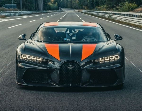 Bugatti-Chiron-Super-Sport-300 Top 10 Cars in the World (2025)