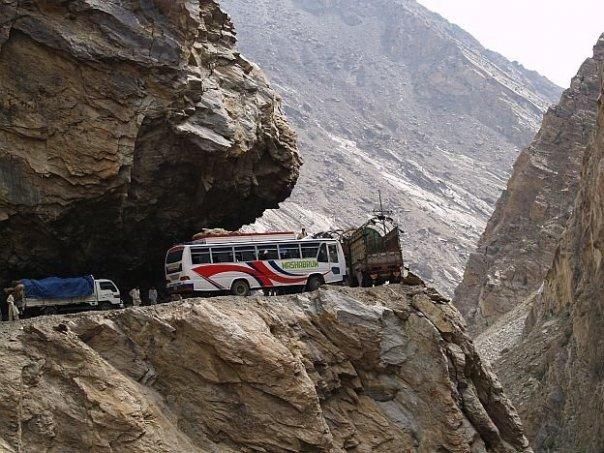 Auto Blog Review Karakoram-Highway Top 10 Most Dangerous Roads in the World