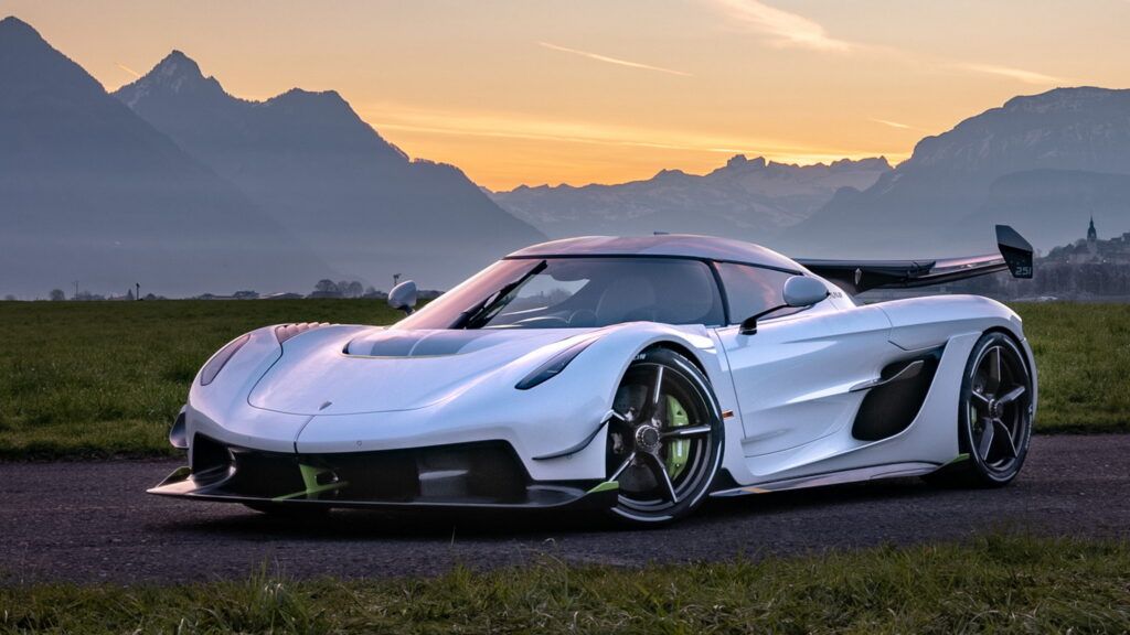 Koenigsegg-Jesko Top 10 Cars in the World (2025)