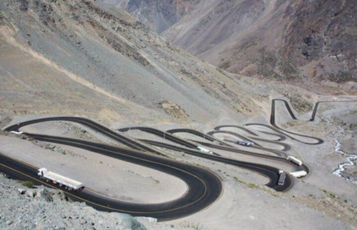 Auto Blog Review Paso-de-los-Libertadores Top 10 Most Dangerous Roads in the World